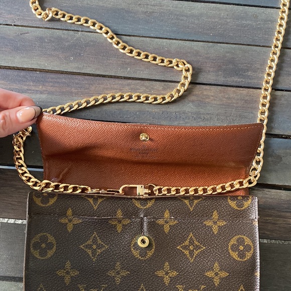 Authentic Louis Vuitton Sarah Wallet with unbranded gold chain included - Picture 13 of 14